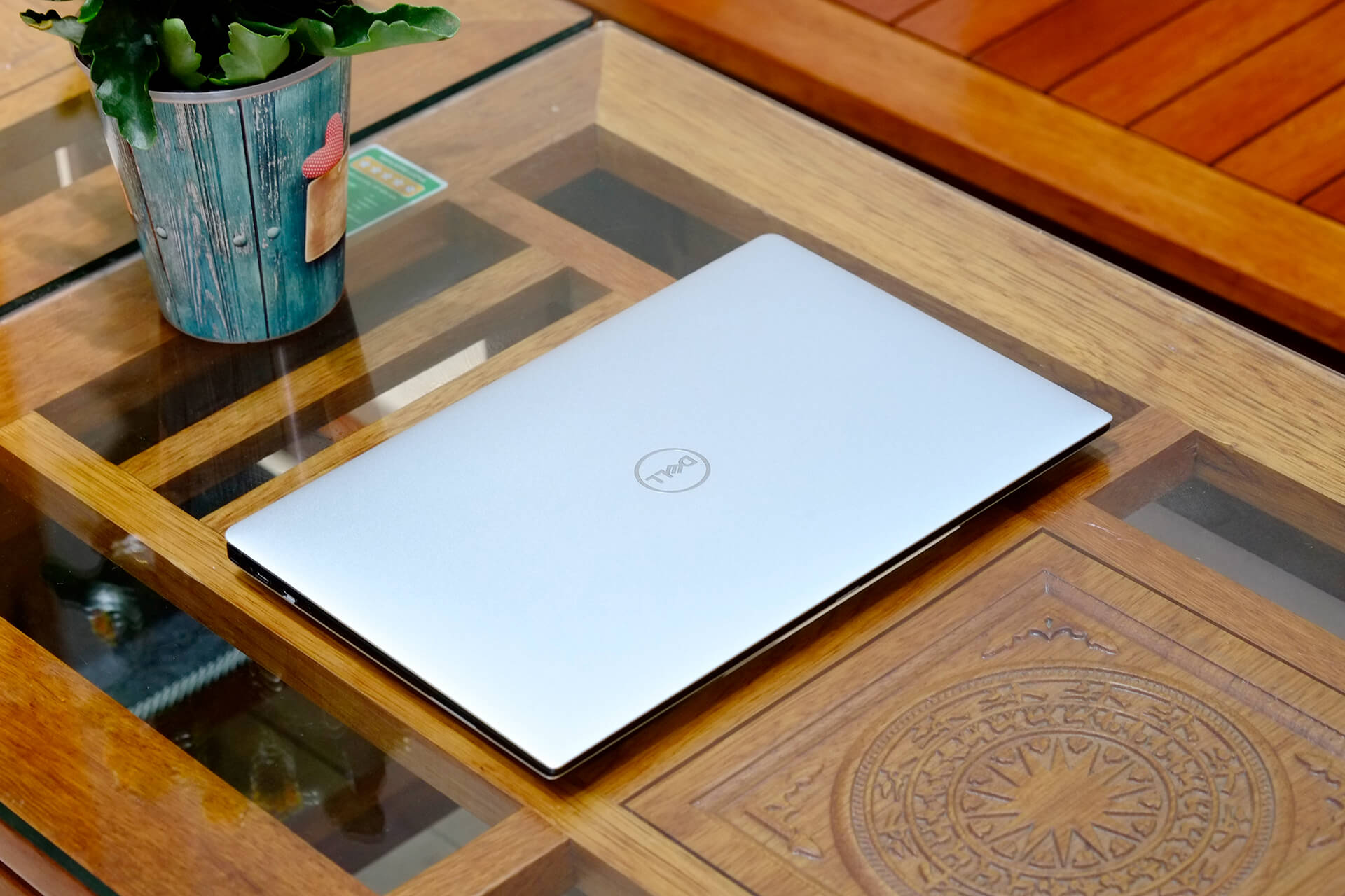 Dell Xps 9370 1