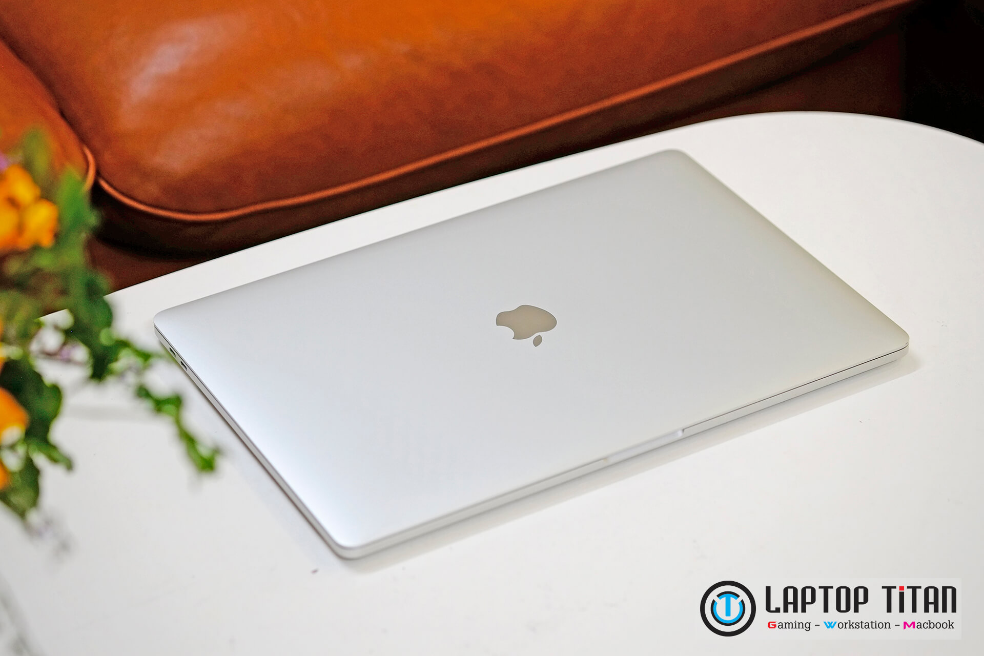 Macbook Pro Touchbar 15 Sliver 01