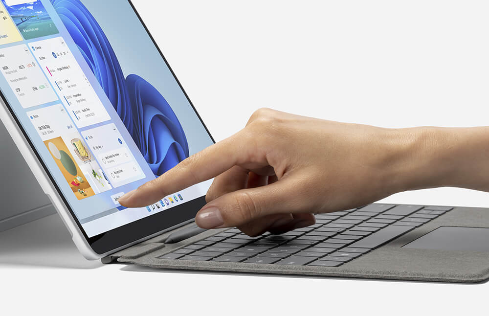 Surface Pro 8 Core I7 1185G7 / 32Gb / 1Tb / 13 Inch 2K 120Hz / Typecover + Pen + Mouse / 0.89Kg / 99% Likenew